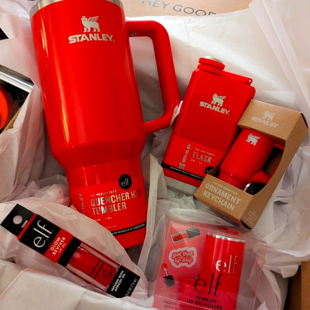 Stanley 40oz Red Delicious Tumbler & All Accessories